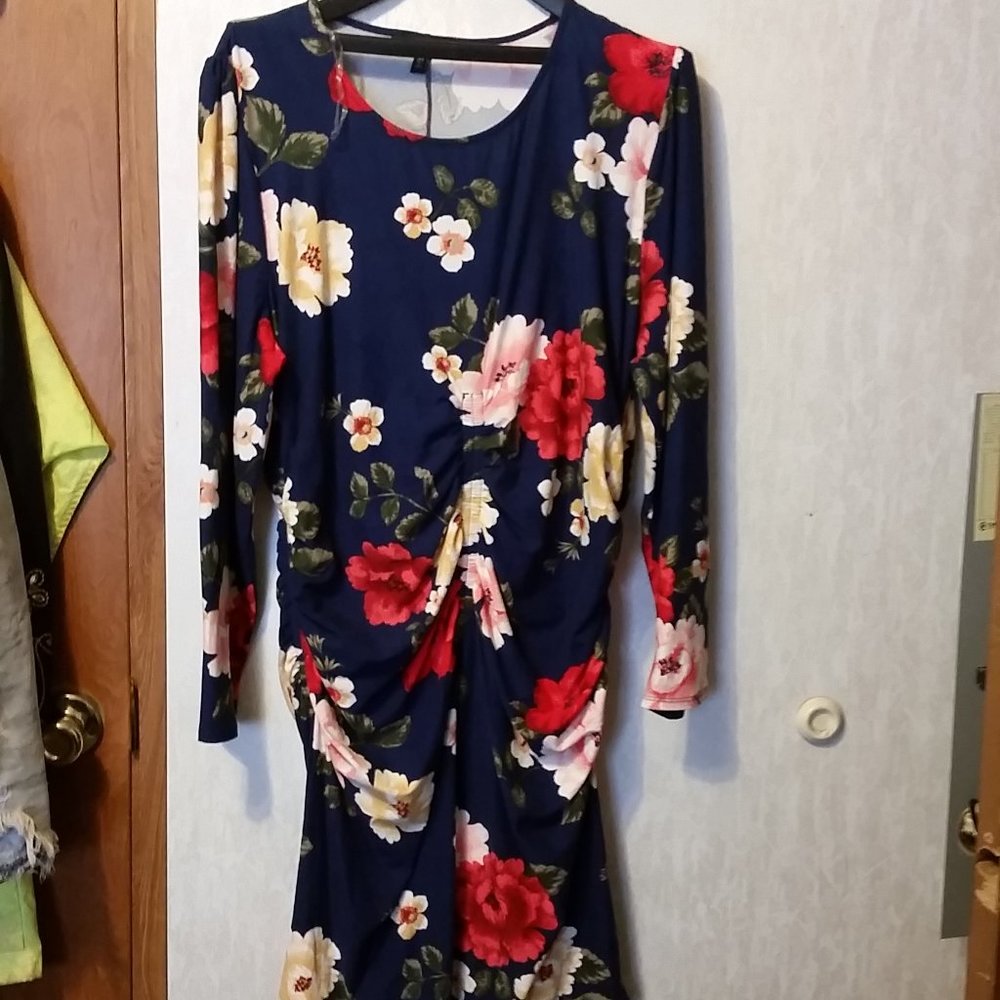 New never worn Derek Heart Pleated front Dress 3x